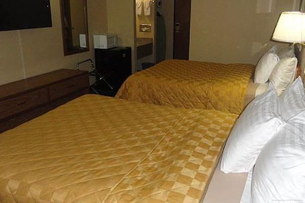 COLUMBUS INN (Columbus)